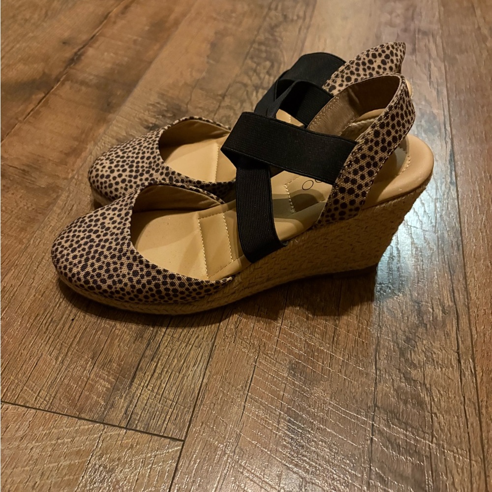 Me Too Tan and Black Wedge Sandals